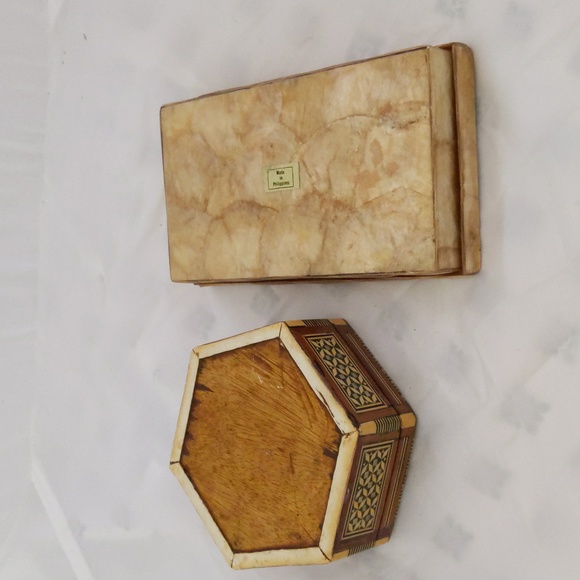 Vintage Trinket boxes - Picture 3 of 8